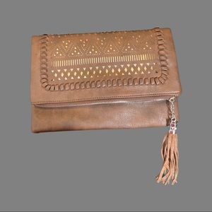 CONVERTIBLE CROSSBODY/ClUTCH - NWOT